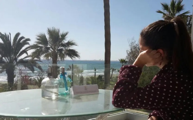 Sandy Beach Apt 26