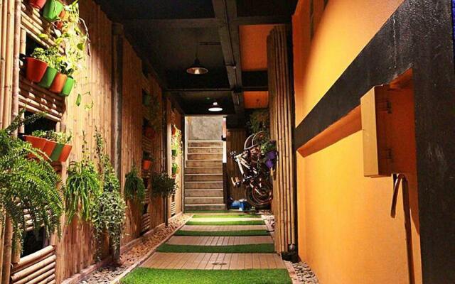 Отель Baan Chalok Hostel Таиланд, Остров Тау - отзывы, цены и фото номеров - забронировать отель Baan Chalok Hostel онлайн вид на фасад