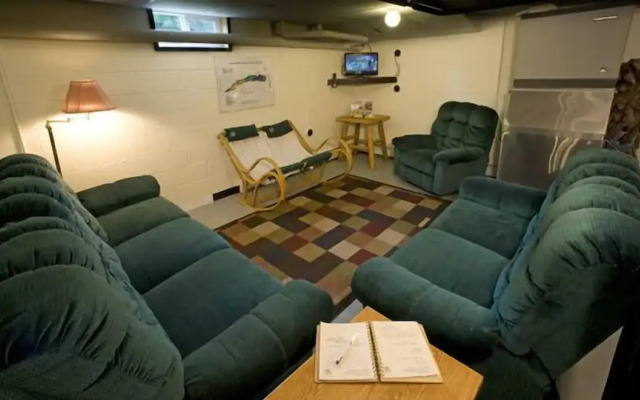 Marina Motel