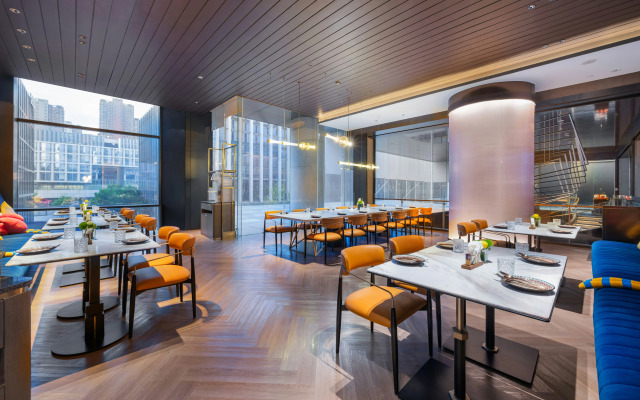 voco Hefei Binhu by IHG