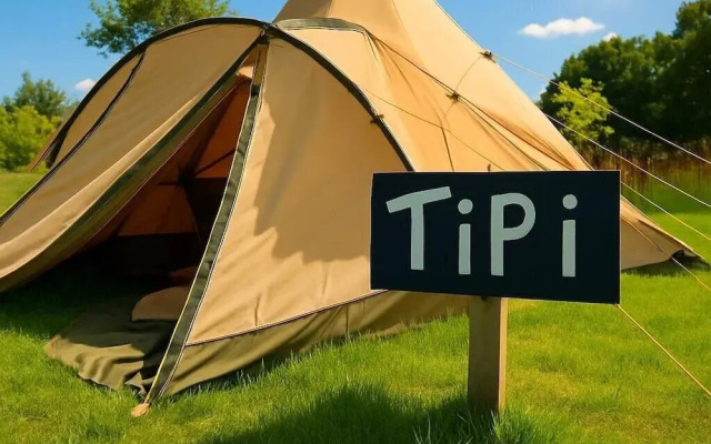 Cozy Wigwam With Heating & tv