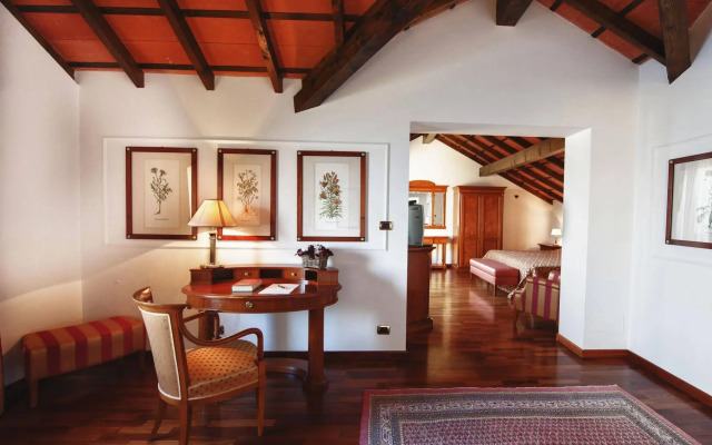 Relais Casali della Cisterna