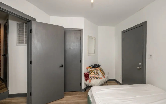 Mansfield Modern Oasis