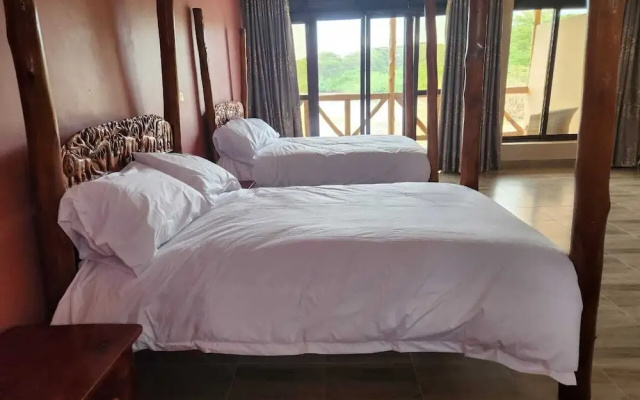Ishasha Pride Lodge
