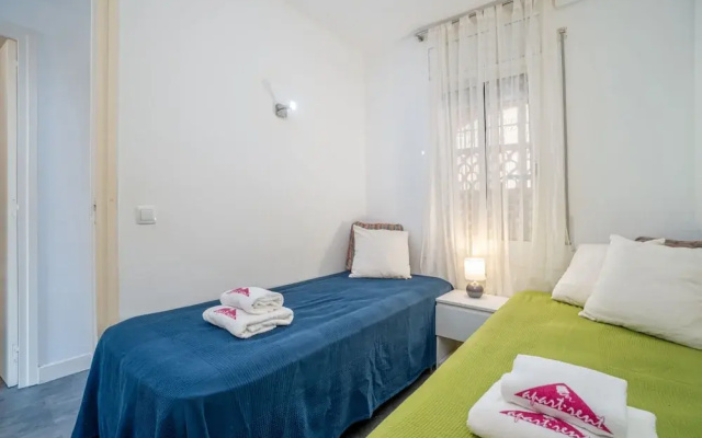 Apartment in Empuriabrava Near Sandy Beach
