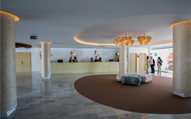 Курортный отель Grand Palladium White Island and Spa - All Inclusive