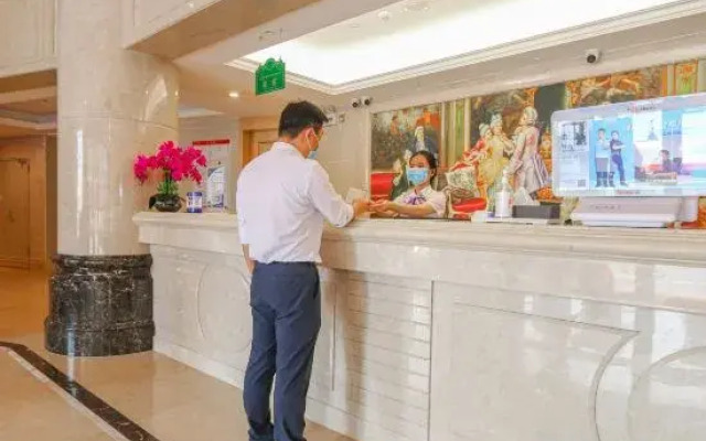 Shangjinghao Hotel (Tian'an Cloud Valley, Shenzhen, Xuexiang Metro Station Branch