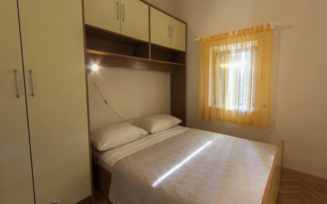 Homely Holiday Home in Seline Near Sea