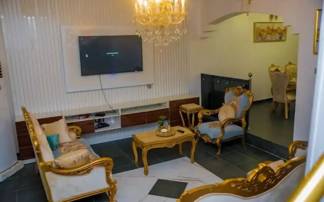 Zeedam Royal Apartment