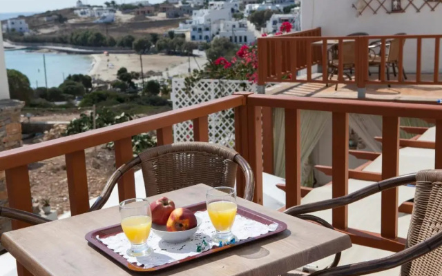 Dafnis Studios & Apartments