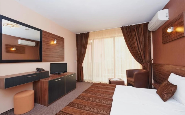 Coral Family Hotel