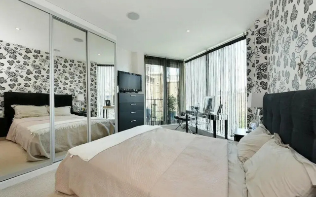 Luxury City Apartment in London Battersea Reach