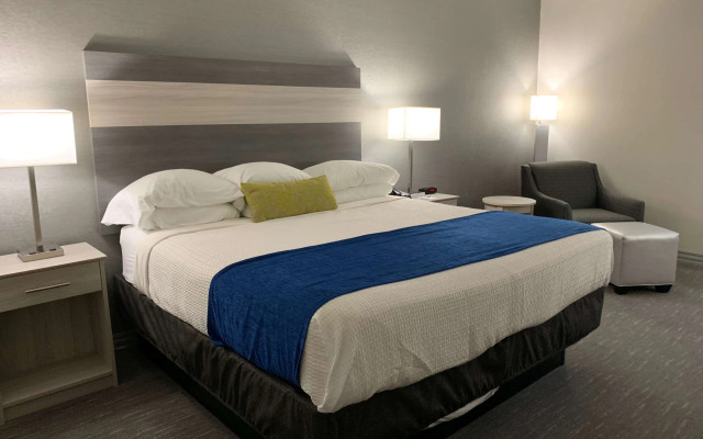 Best Western Plus Clarks Summit Scranton