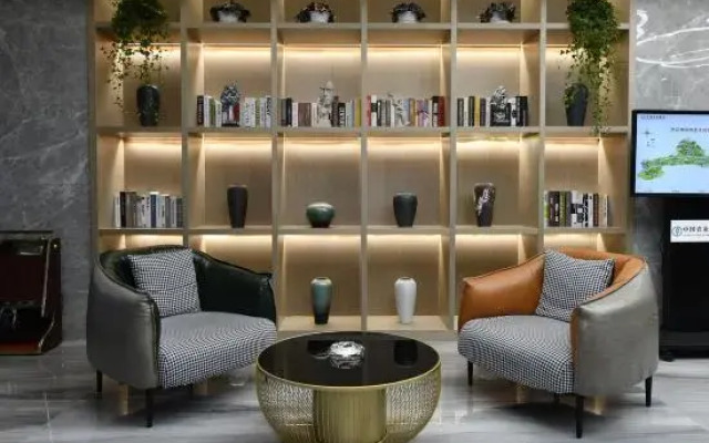Ganyon Hotel