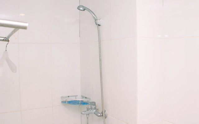 Simply Look Studio Room At Tamansari Mahogany Karawang Apartment
