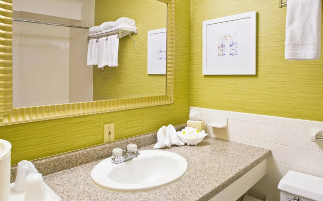 Surfside Hotel and Suites