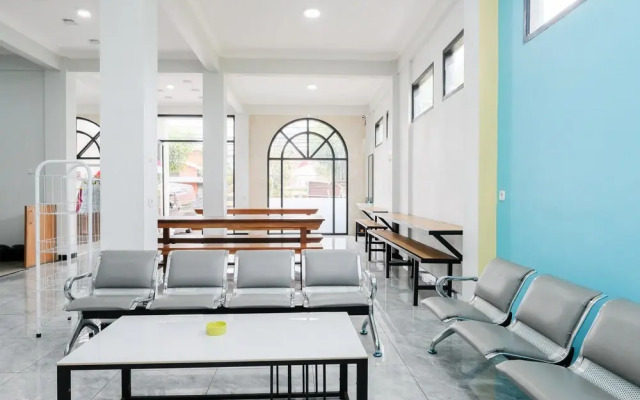 Sans Arya Hotel Batu