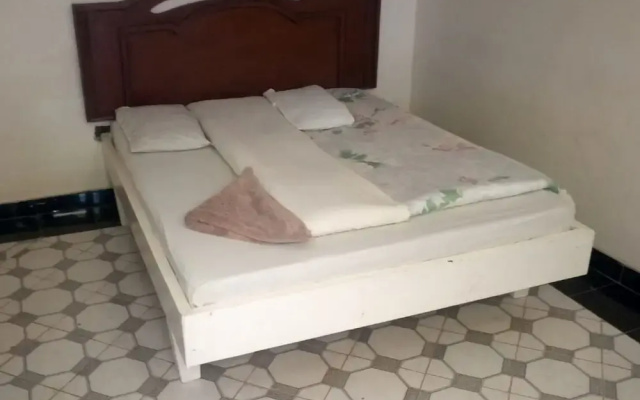 Esidai Hotel