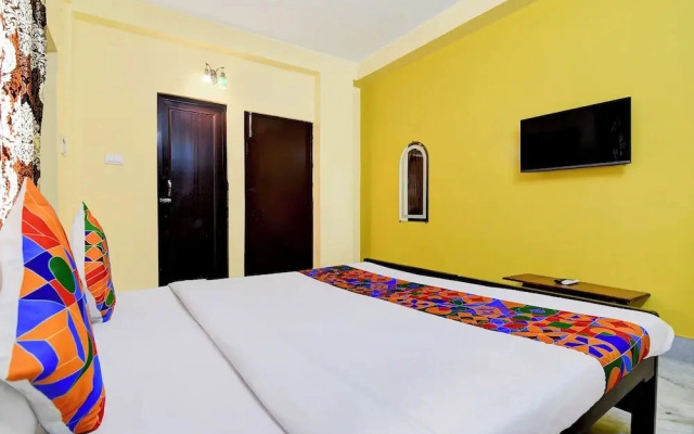 Fabhotel Florence Palace