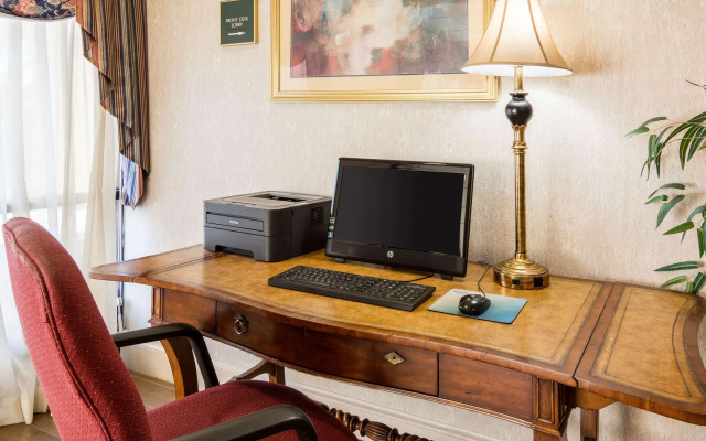 Quality Inn Near Joint Base Andrews - Washington Area