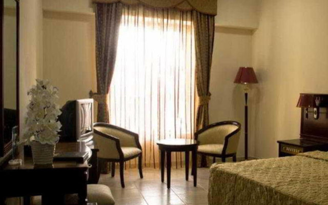 Ayana Golden Coast Hotel in Doha, Qatar from 144$, photos, reviews - zenhotels.com guestroom