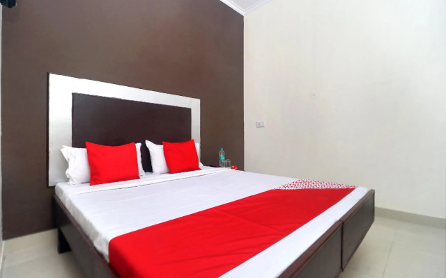 OYO Flagship 19355 Hotel Blessing Inn