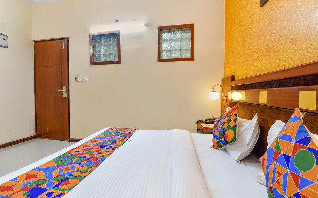 Fabhotel Royal Residency