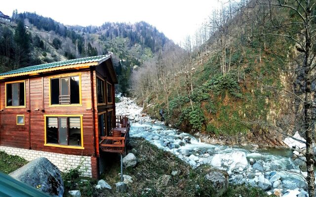 Ayder Elizan Hotel вид на фасад