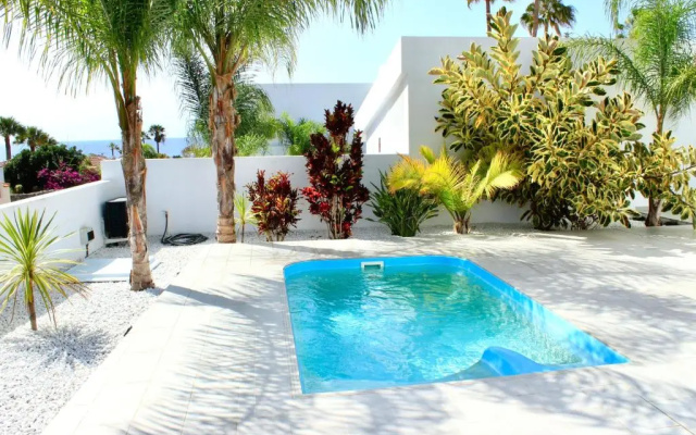 VILA CARLA - 3BDR + 3BATH in Amarilla Golf