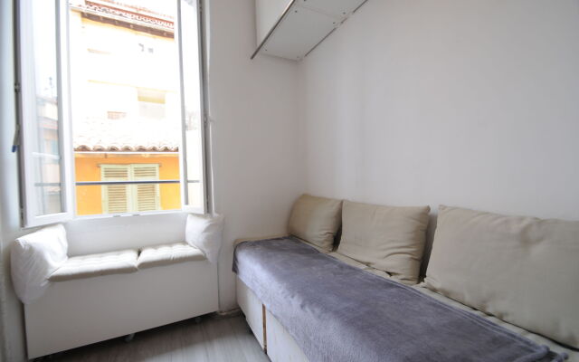 Отель Vieux Nice Charmant Ницца комната для гостей