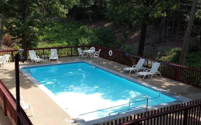 Ozarka Lodge Eureka Springs