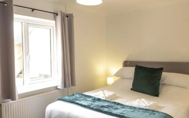 Gower Hideaway - 3 Bed Apartment - Ocean Breeze