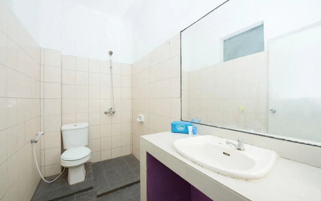 Harapan Indah Hotel by Airy Rooms