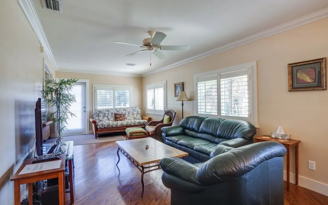 Beach Hideaway Upper Level