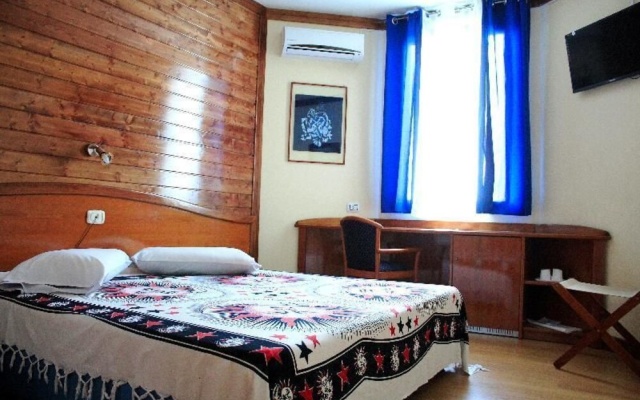 Mindel Hotel