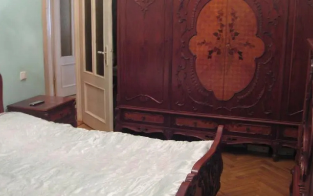 Ника 2005