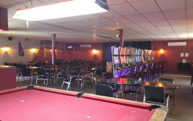 Nelson Motor Hotel