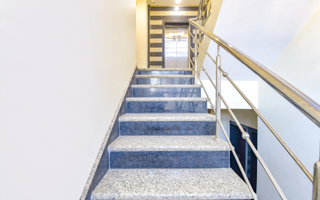 Fabhotel Vardan Villa