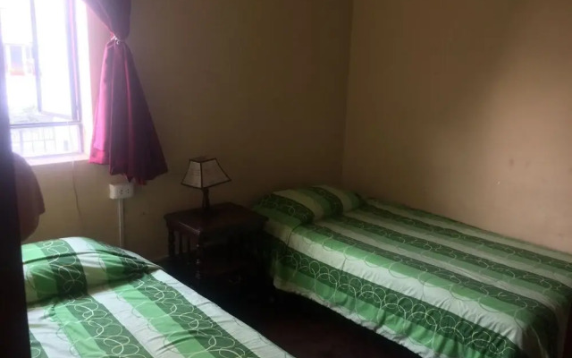 Explorers House - Hostel
