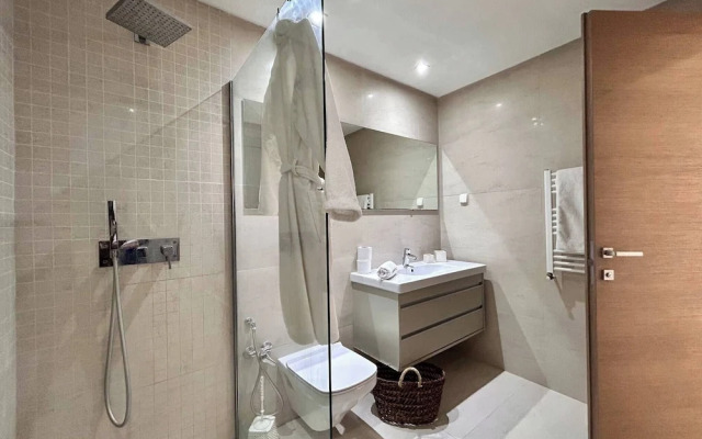 Malachite Elegance & Comfort in Sidi Daoud