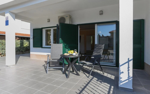 Awesome Apartment in Kastel Stari With Wifi