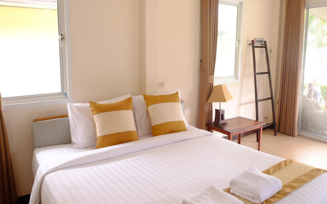 Fah Talay Resort