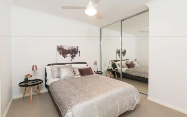 Lakeview Suite 15