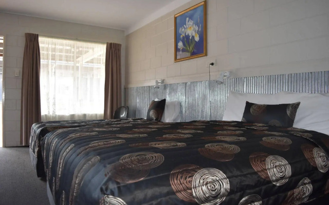 Black Diamond Motel