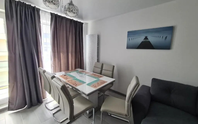 Evy Apartament N10 by Alezzi