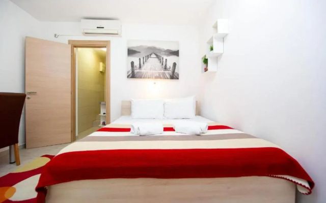 Apartment With Shared Pool in Pr anj Montenegro