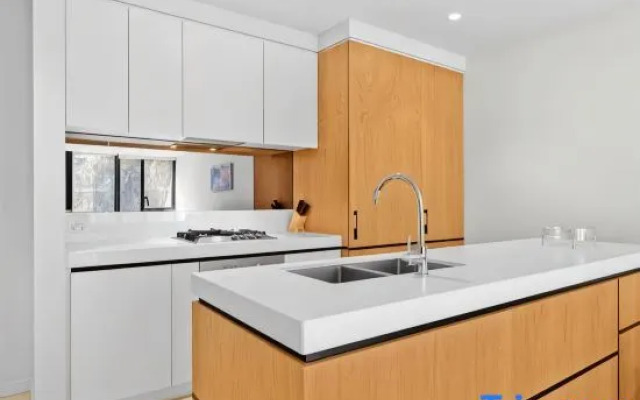 Urban Oasia off Chapel St with GYM, Pool & Parking