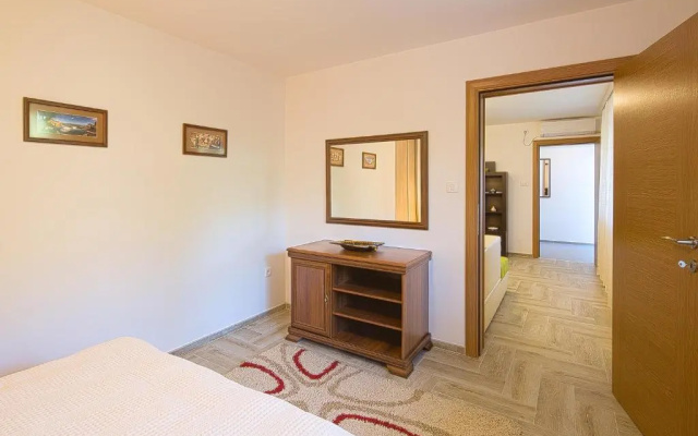 Apartment Mistovic