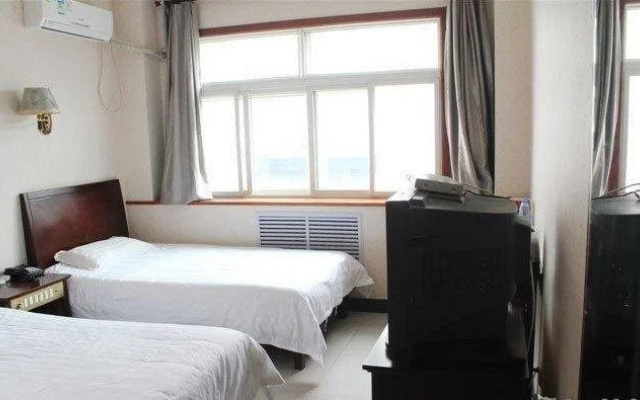 Fengze Hotel