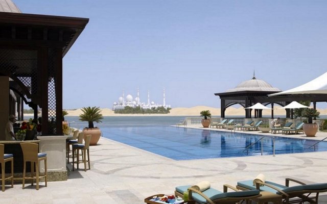 Shangri-La Hotel Apartments Qaryat Al Beri 0